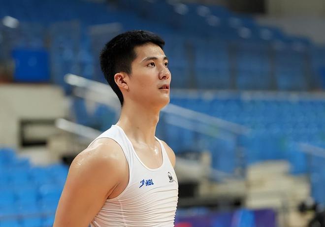 广州赛后传来1喜2忧萨林杰与三号位存弊端！米乐体育M6直播平台北控107-105击败(图2)