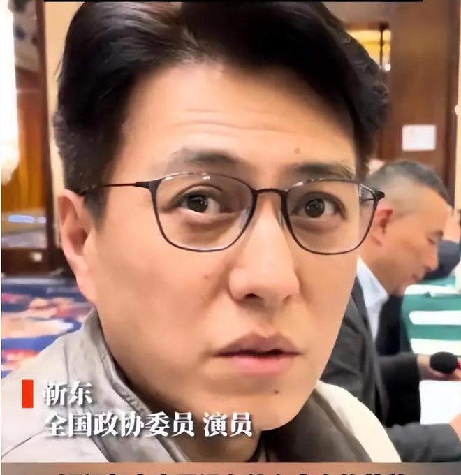 就又获“新身份”网友：当仁不让厉害！48岁靳东刚参加完两会(图23)