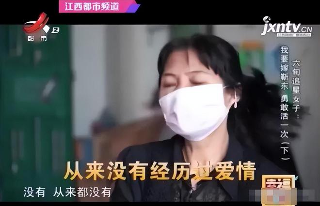 就又获“新身份”网友：当仁不让厉害！48岁靳东刚参加完两会(图30)