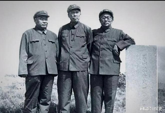 字一年后梁兴初果然不负众望梁兴初不想当副司令：去掉副(图5)